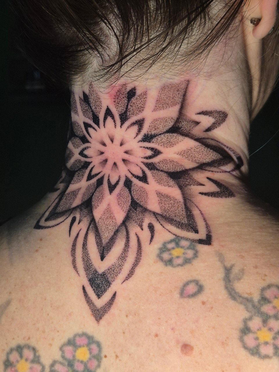 Nackemandala Dotwork