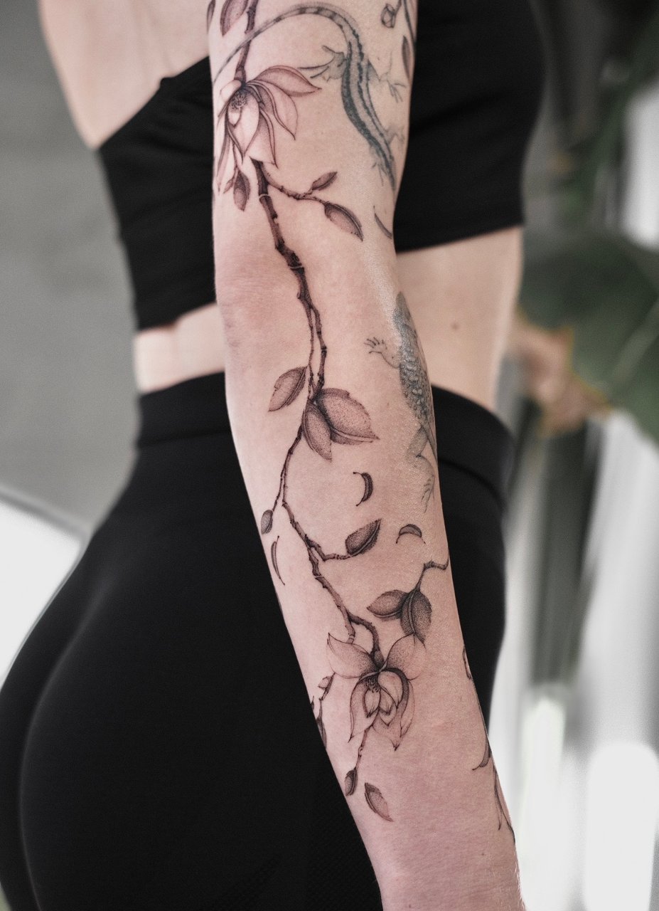 The magnolia sleeve