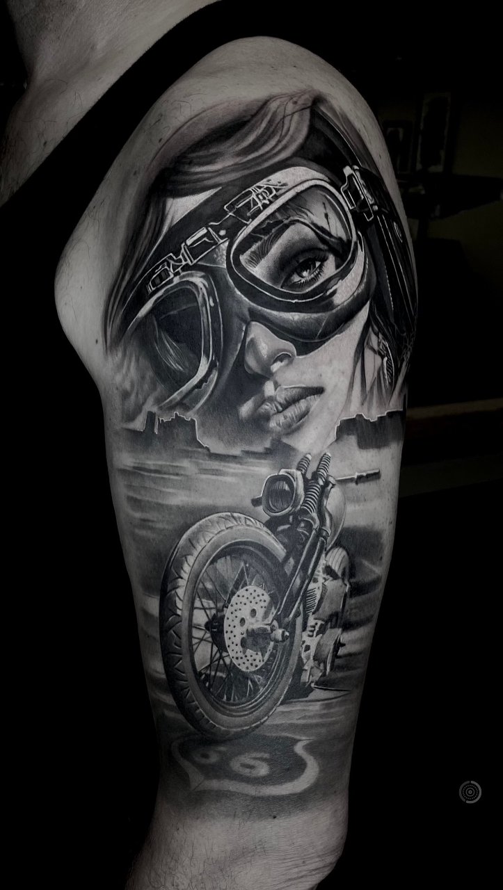 Black and grey Route66 themed Oberarm