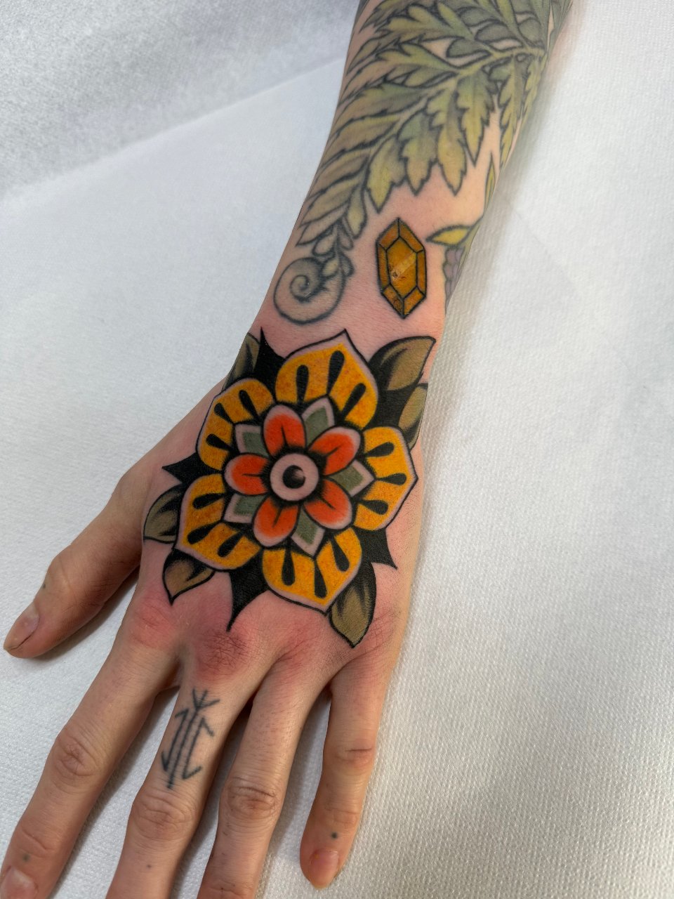 Hand Flower 